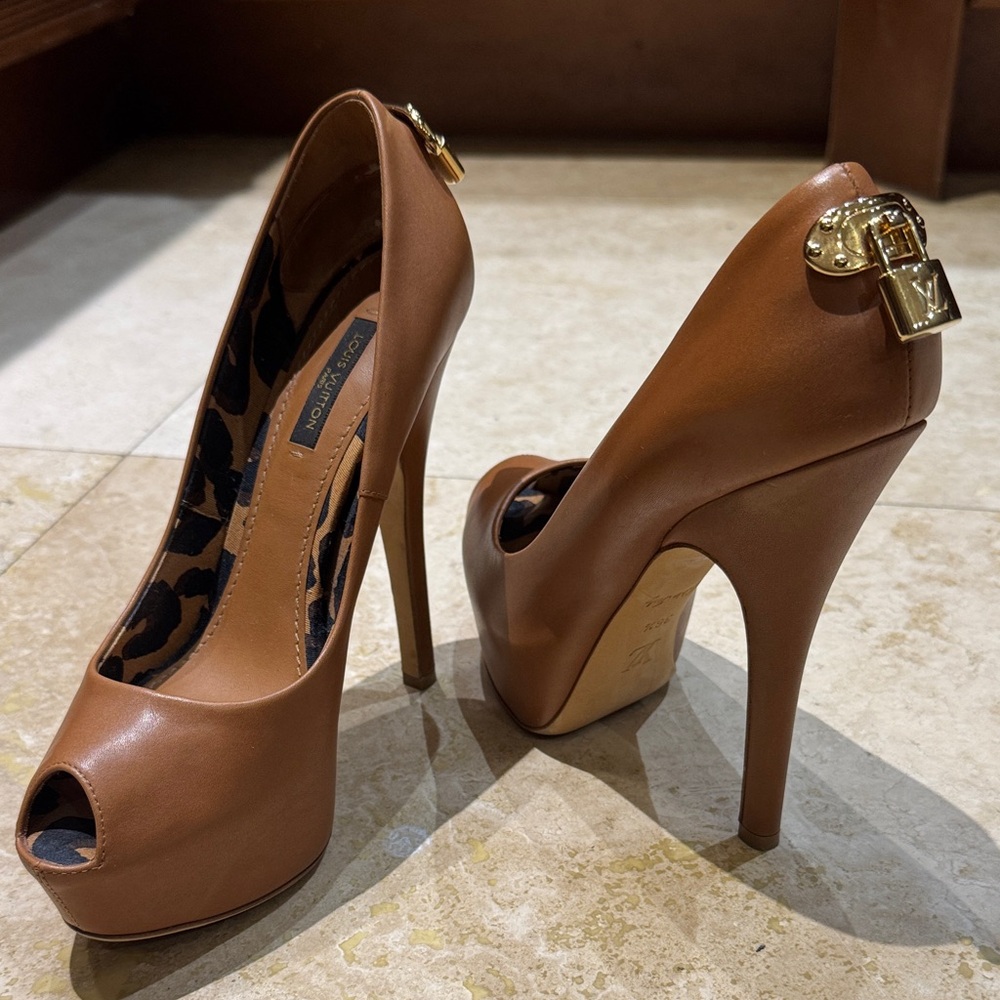 Louis Vuitton Tan Peep-Toe Heels with Gold Lock
